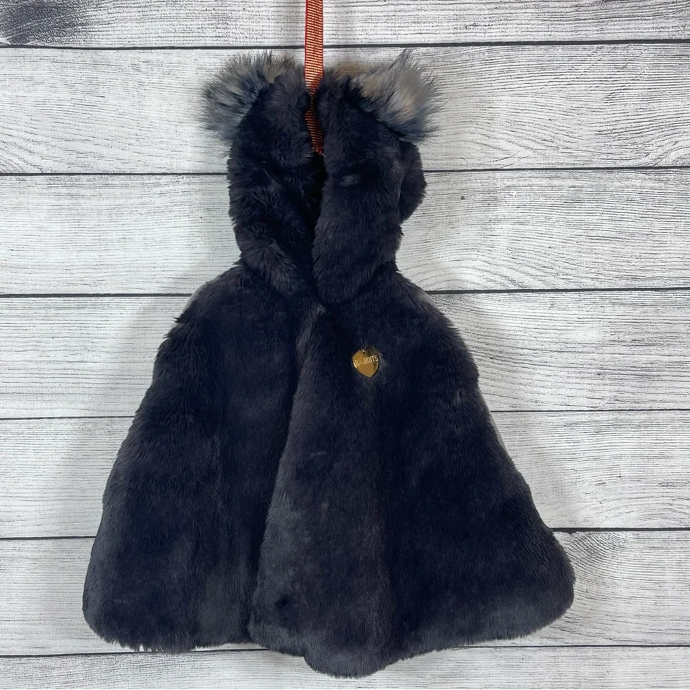 Bandits Girls Gray Faux Fur Cape Sz M